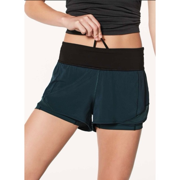 lululemon athletica Pants - LULULEMON Submarine Hotty Hot Naked 4” Shorts